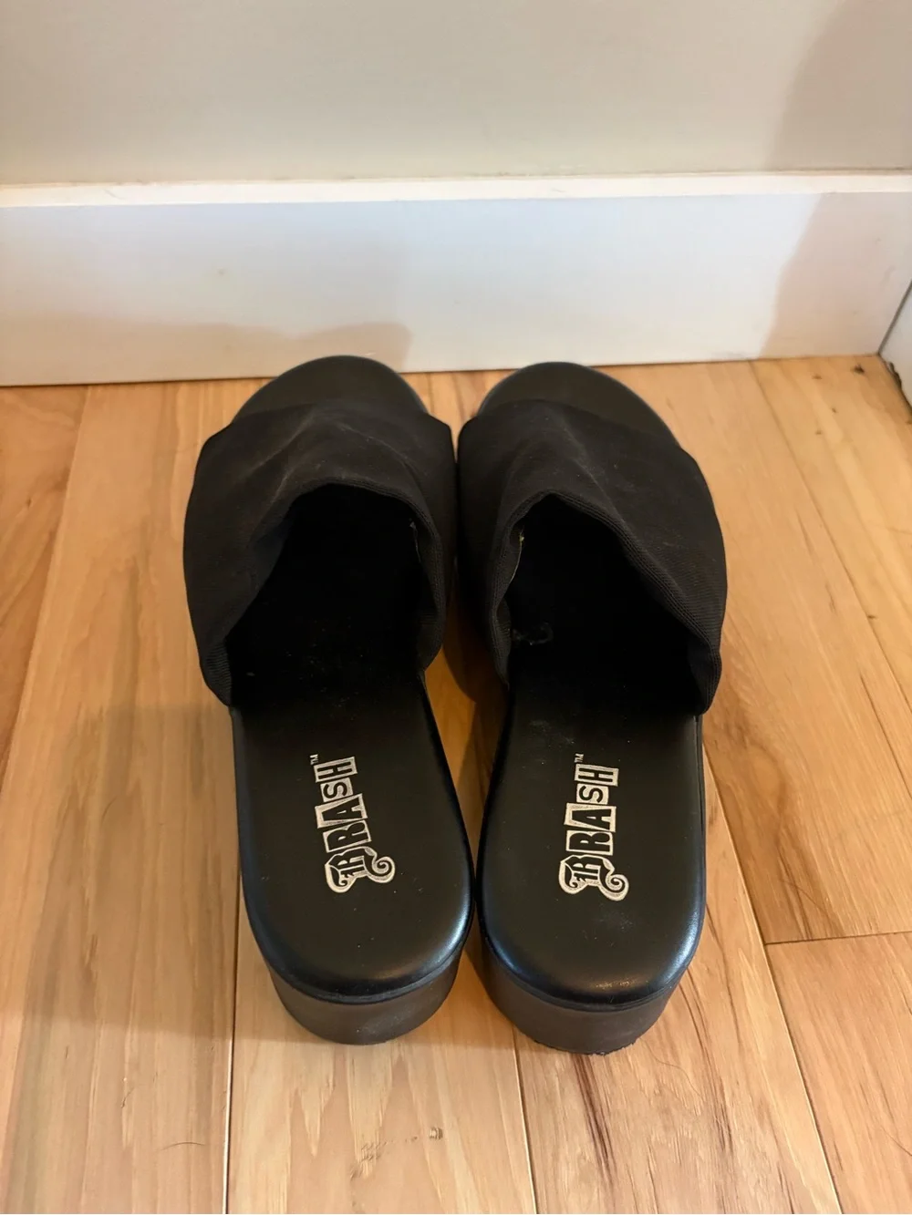 Brash black platform